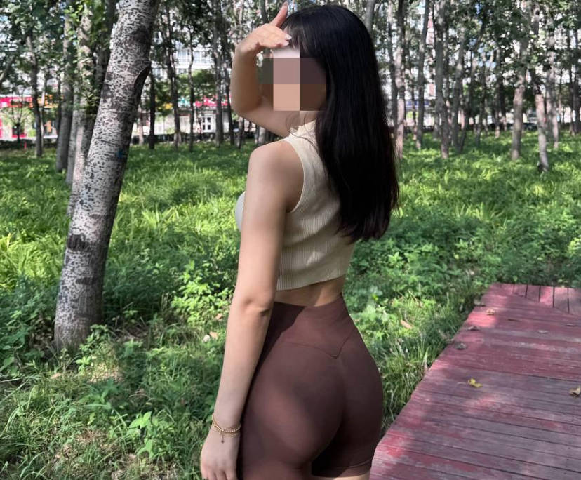 不出意外应该是最后一次爆操妈妈的骚逼