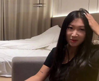 今天约了一个胸型特别漂亮的妹子-史莱姆