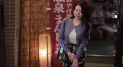 JUR-356 妻には口が裂けても言えません、義母さんを孕ませてしまったなんて&hellip;。-1泊2日の温泉旅行で、我を忘れて中出ししまくった僕。- 篠原いよ