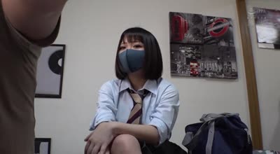 MUCD-303 某配信サイトで年間1位になった伝説の塩対応パ〇活少女