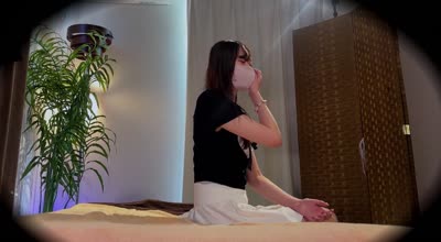 FC2PPV-4772573-潮吹的苗条美容院护士