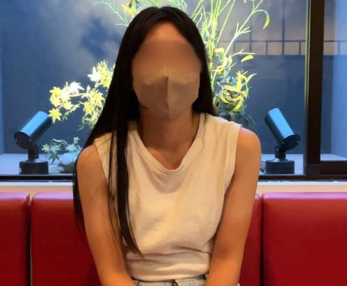 FC2PPV-4631394 24岁的办公室职员