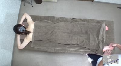 FC2PPV-3205298色情按摩让你一次又一次地高潮