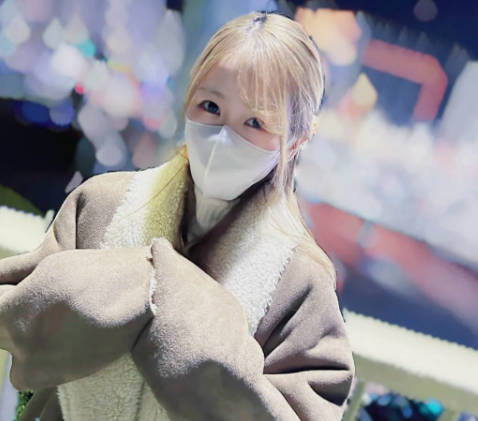 FC2PPV-4611868 与那个毕业的娇弱女孩重逢