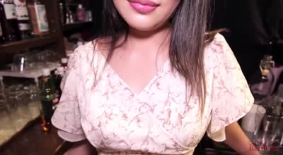 FC2PPV-4539387经营小吃店经营困难的40岁美女