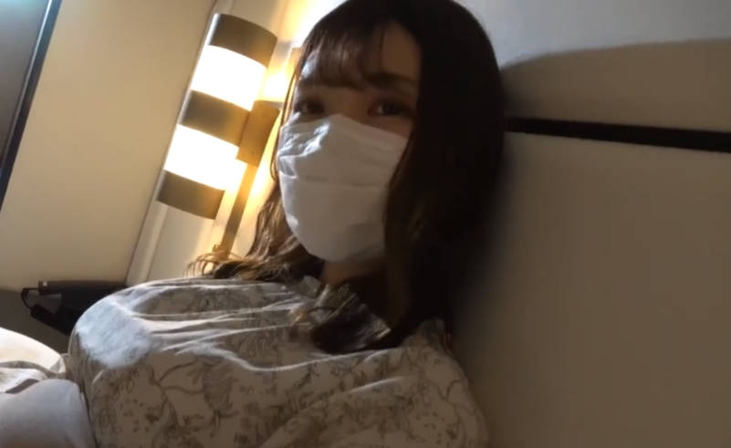 FC2PPV-3246350漂亮19岁女大学生立志成为新闻播音员