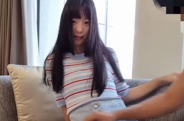 FC2PPV-3157875在她父母家发生了关系