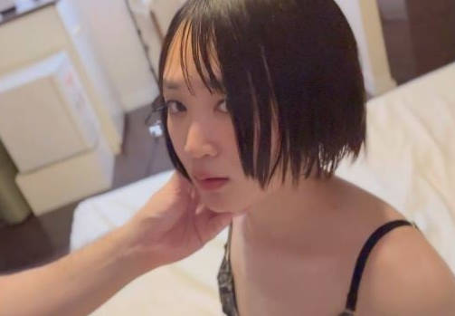 FC2PPV-4768132和一个可爱的女大学生进行了肛交