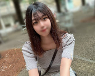 FC2PPV-3979656一个对男人毫无经验的女大学生脱掉了内裤