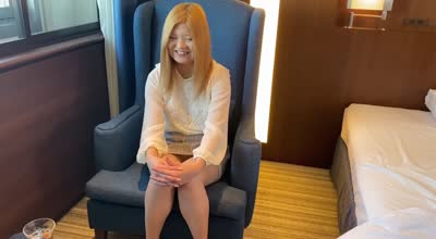 FC2PPV-1818568当模特的金发女郎怀孕了