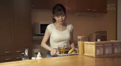 PRED-189哥哥的肉棒不太行准备怀孕的嫂子深田咏美在排卵期来找我借精子受孕一晚上被榨好几次